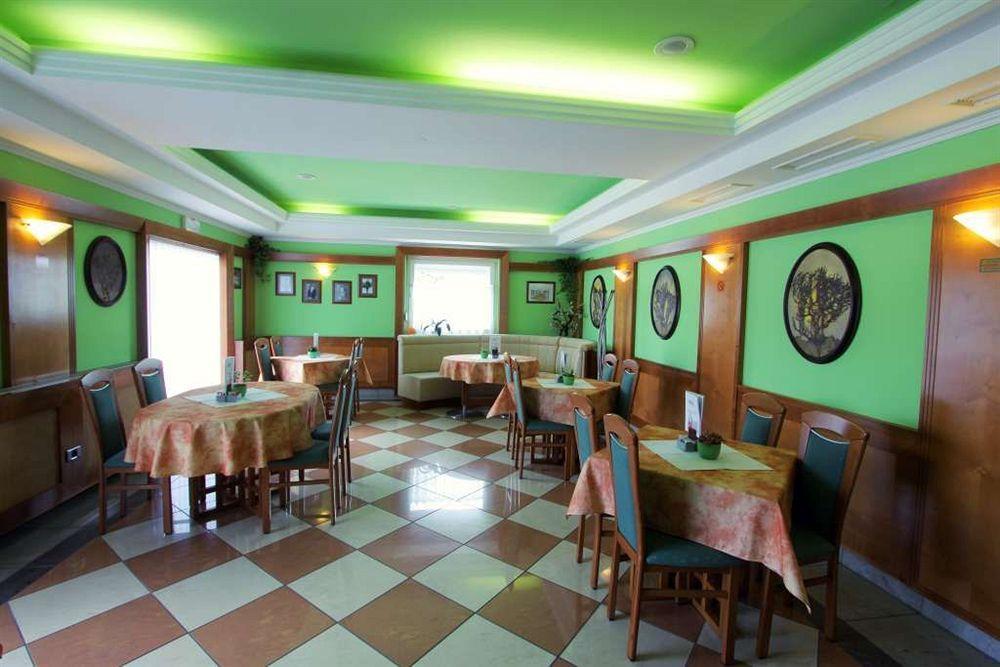 Grandvid Hotel Skofljica Ресторан фото