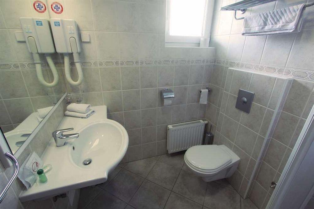 Grandvid Hotel Skofljica Экстерьер фото